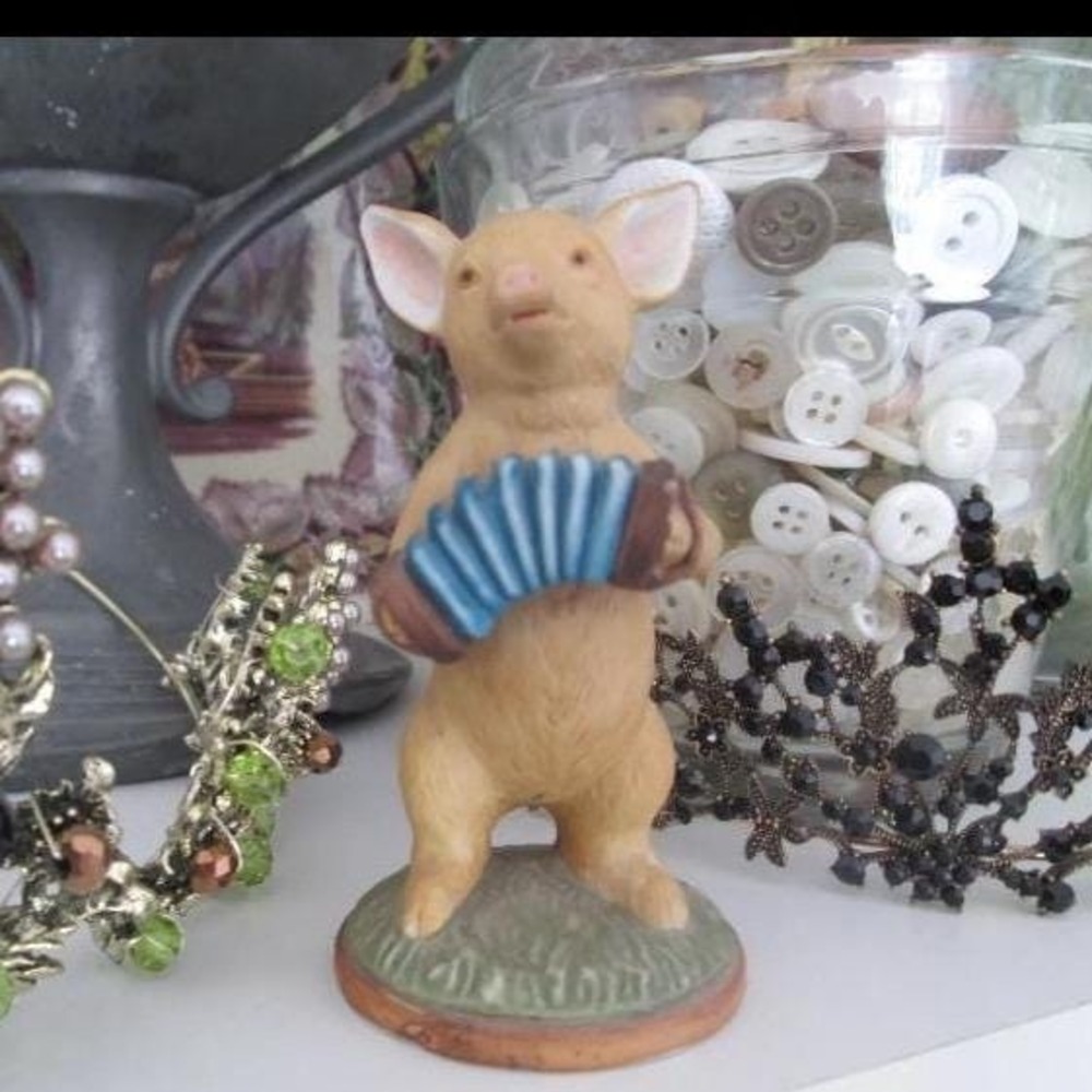 Enesco Pig Piglet with‎ Accordion 1979 Farm Musical Figure Whimsical